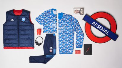 London Underground logo on Arsenal kit
