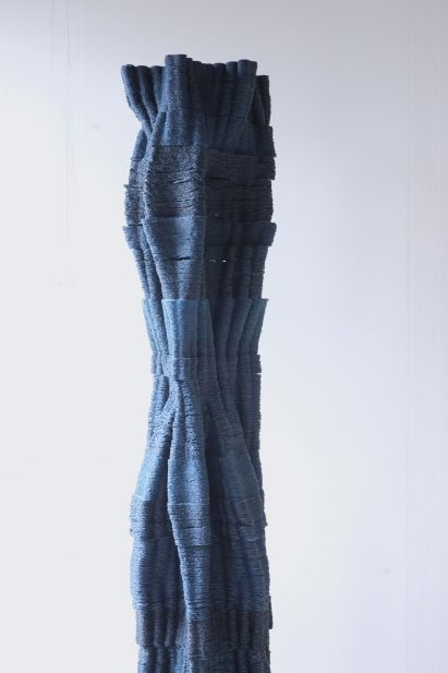Close-up of 3D-printed layers on mycelium-based Tree Column