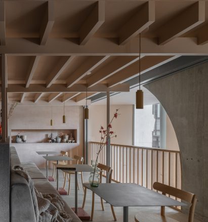 Co-working mezzanines in Buckle Street Studios by Grzywinski+Pons for Locke hotels