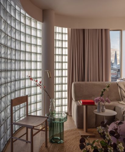 Apartment with glass blocks in Buckle Street Studios by Grzywinski+Pons for Locke hotels