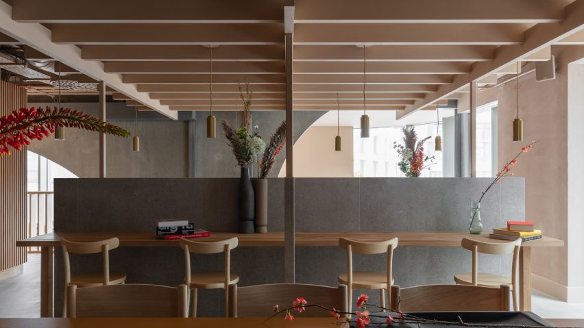 Co-working mezzanines in Buckle Street Studios by Grzywinski+Pons for Locke hotels