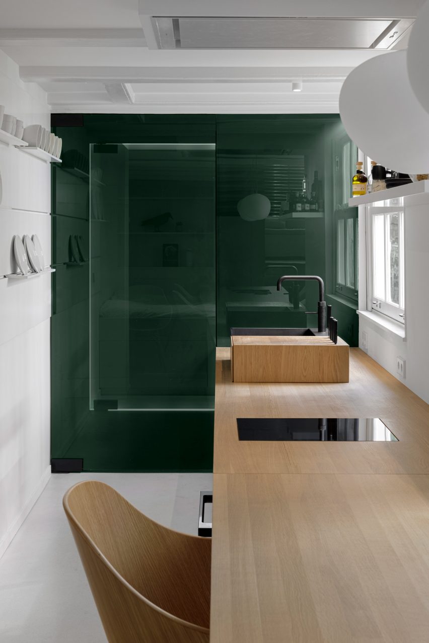 Canal House in Amsterdam designed by i29