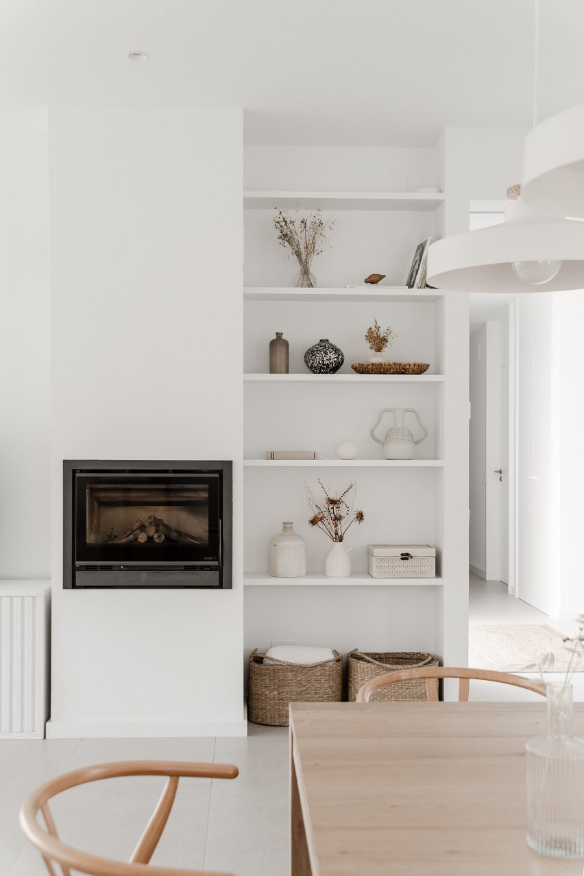 Interiors of Casa Banlusa by Sara Acebes Anta