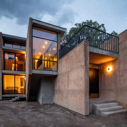 The exterior of Casa Majalca by OAX
