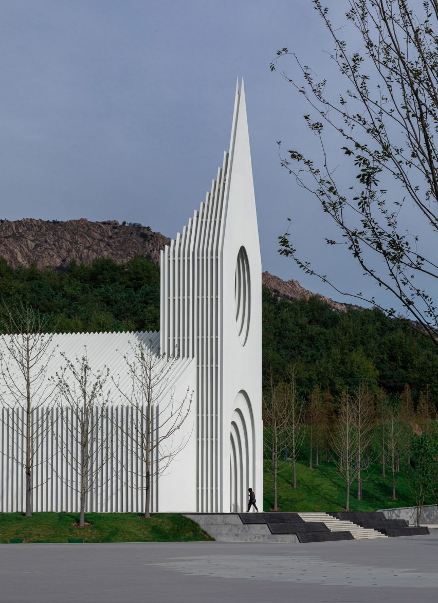 Chamber Church by Buro Ziyu Zhuang
