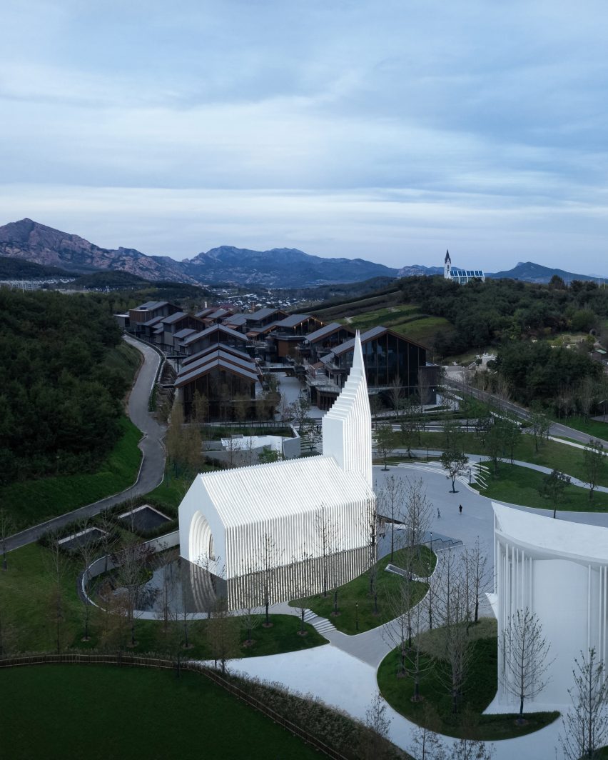 Chamber Church by Buro Ziyu Zhuang