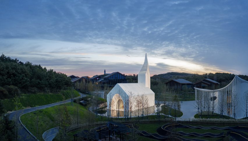 Chamber Church by Buro Ziyu Zhuang
