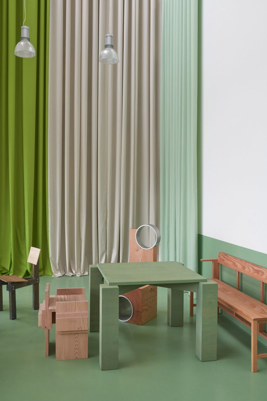 Chairs and tables at Connie-Connie