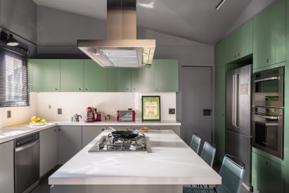 Green kitchen cabinets