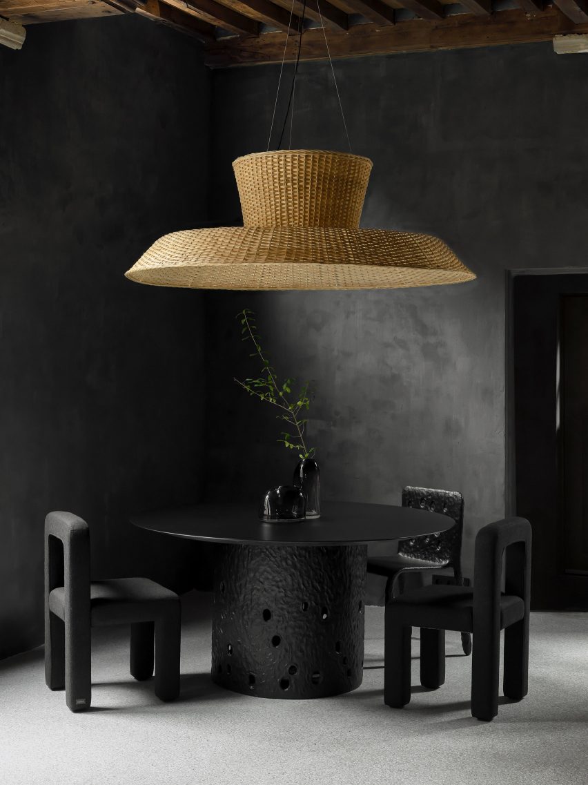 Earthy interiors of Faina Gallery in Antwerp