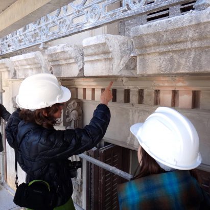 Students of the Graduate Diploma in Architectural Conservation course on a study field trip