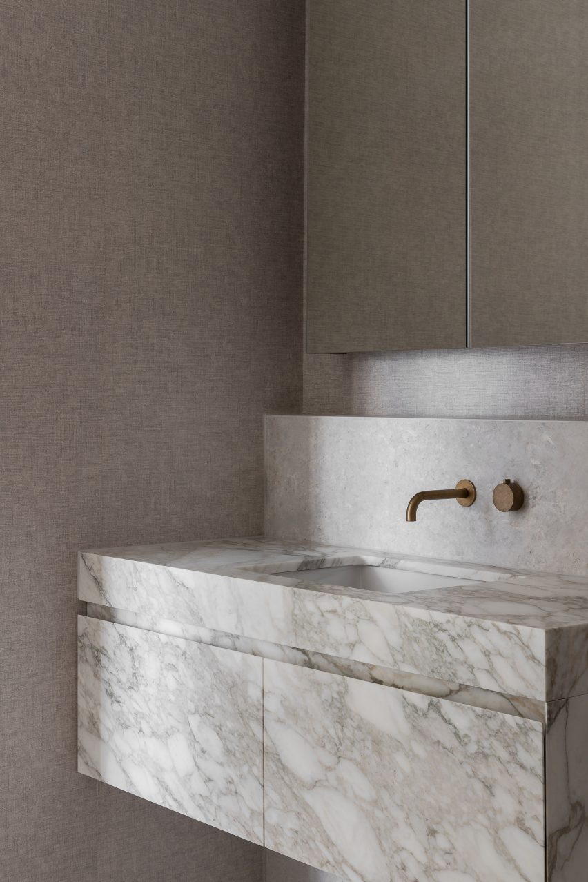 Marble sink