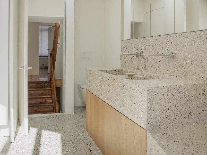 House C-DF is a Belgian home that was designed by Graux and Baeyens