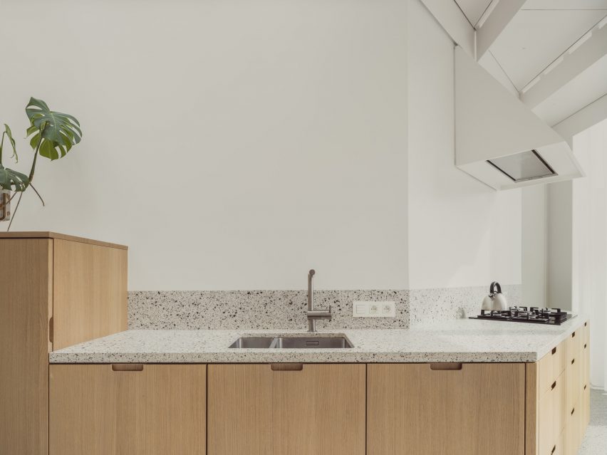 House C-DF is a Belgian home that was designed by Graux and Baeyens