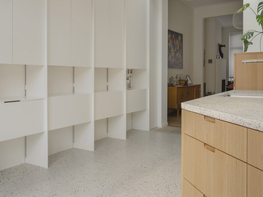 House C-DF is a Belgian home that was designed by Graux and Baeyens