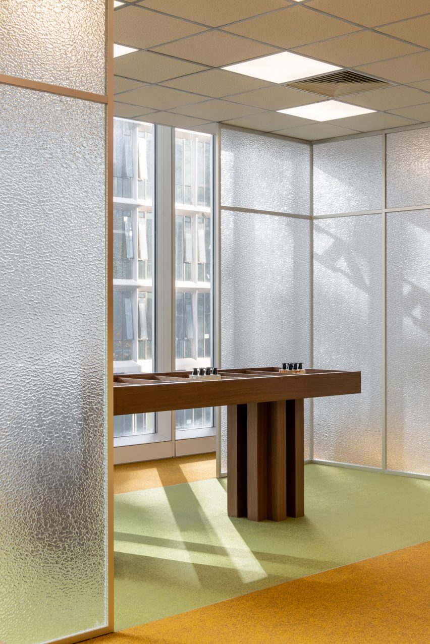 Harmay cosmetics store by AIM Architecture