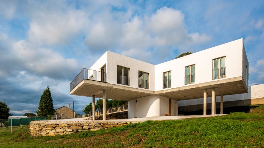 Spanish house on stilts