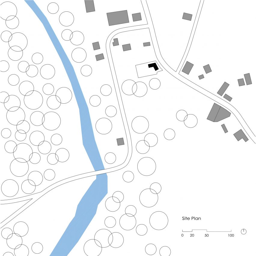 Site floor plan of Hórreo House by Javier Sanjurjo and Ameneiros Rey