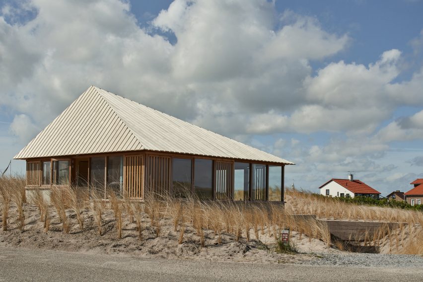 holiday home by Unknown Architects