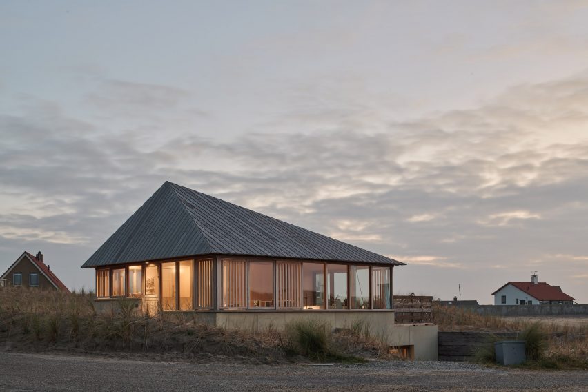 holiday home on Terschelling island by Unknown Architects