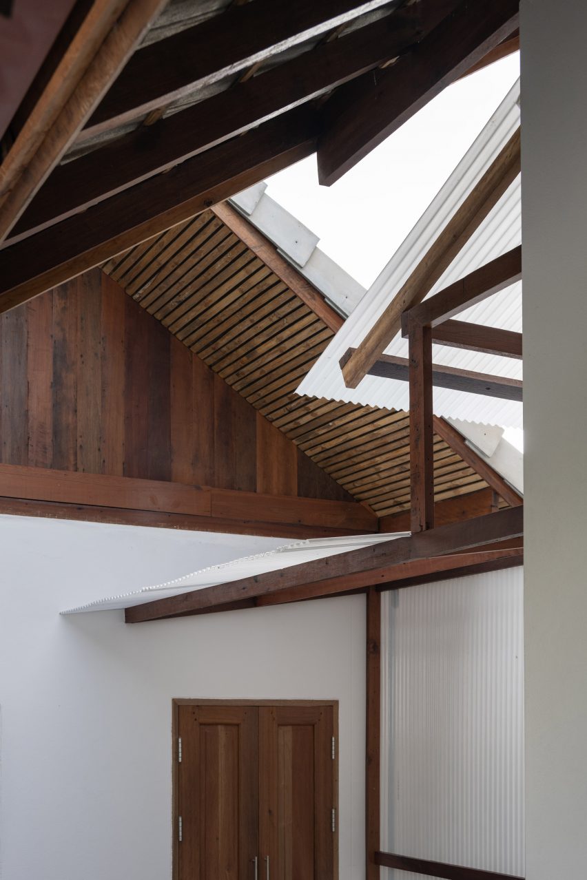 Khiankai Home and Studio is a home and music studio in Thailand by Sher Maker
