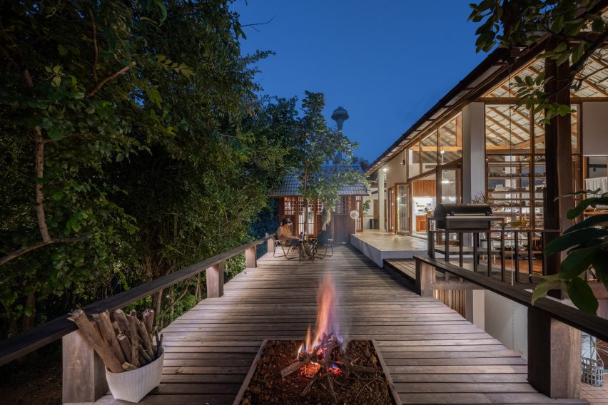 Khiankai Home and Studio is a home and music studio in Thailand by Sher Maker