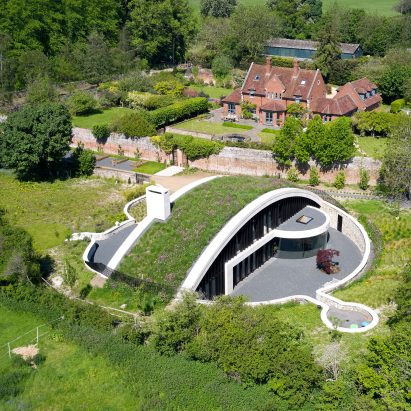 House in Chilterns by Kirkland Fraser Moor
