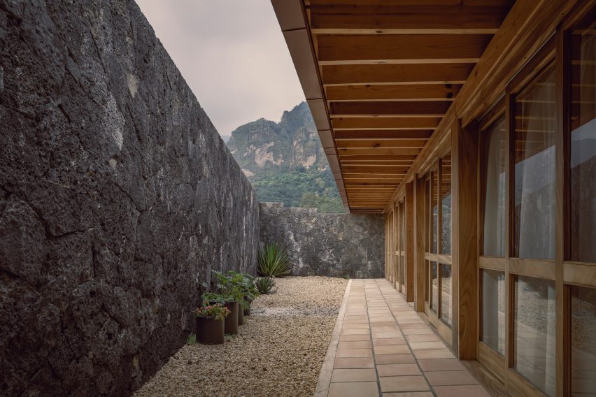 La Hacienda Jardin by Practica Arquitectura