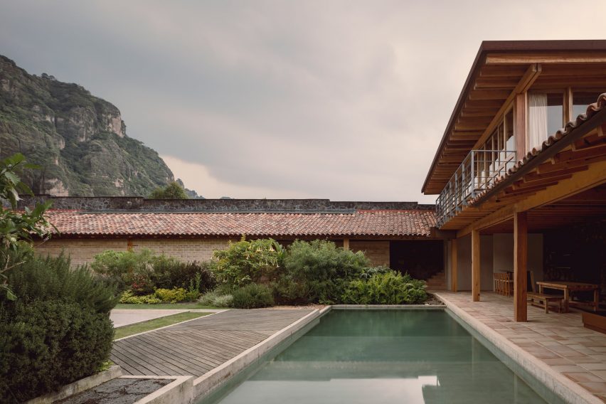 La Hacienda Jardin by Practica Arquitectura