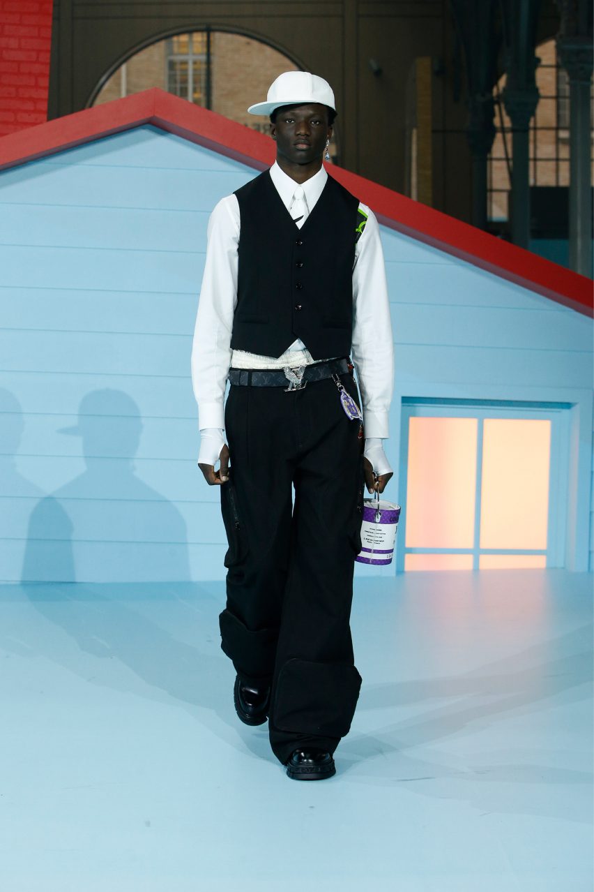 Louis Vuitton Autumn Winter 2022 show features a fragmented surrealist set