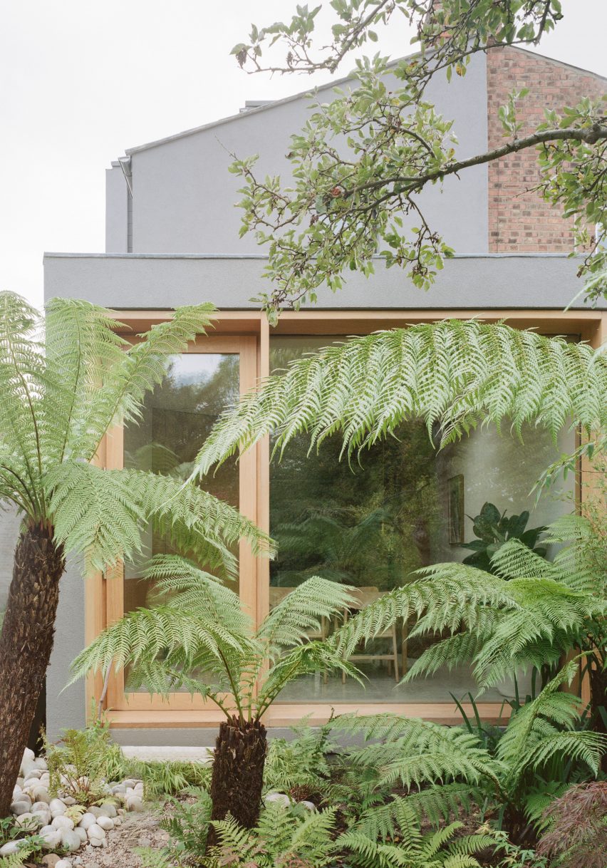 Extension of Low Energy House designed by Architecture for London