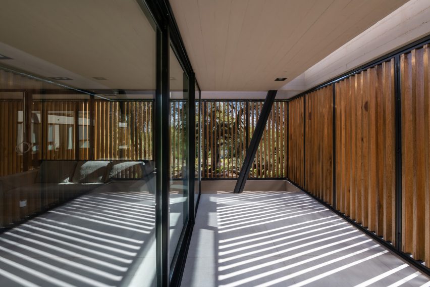 Córdoba House by Barrionuevo Villanueva Arquitectos