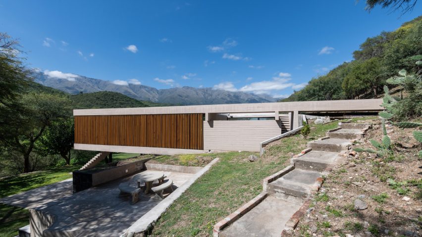 Córdoba House by Barrionuevo Villanueva Arquitectos