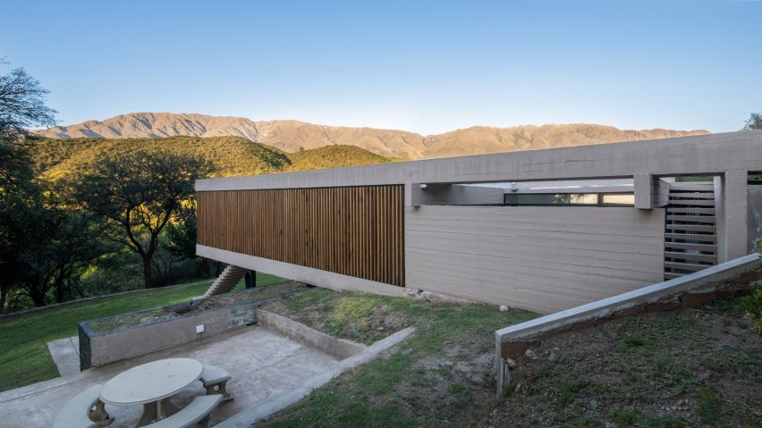 Córdoba House by Barrionuevo Villanueva Arquitectos