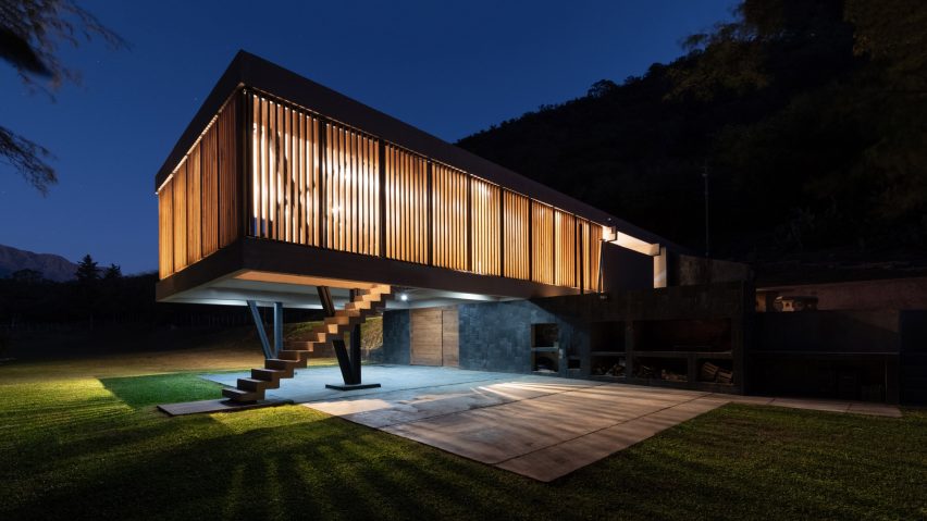 Córdoba House by Barrionuevo Villanueva Arquitectos