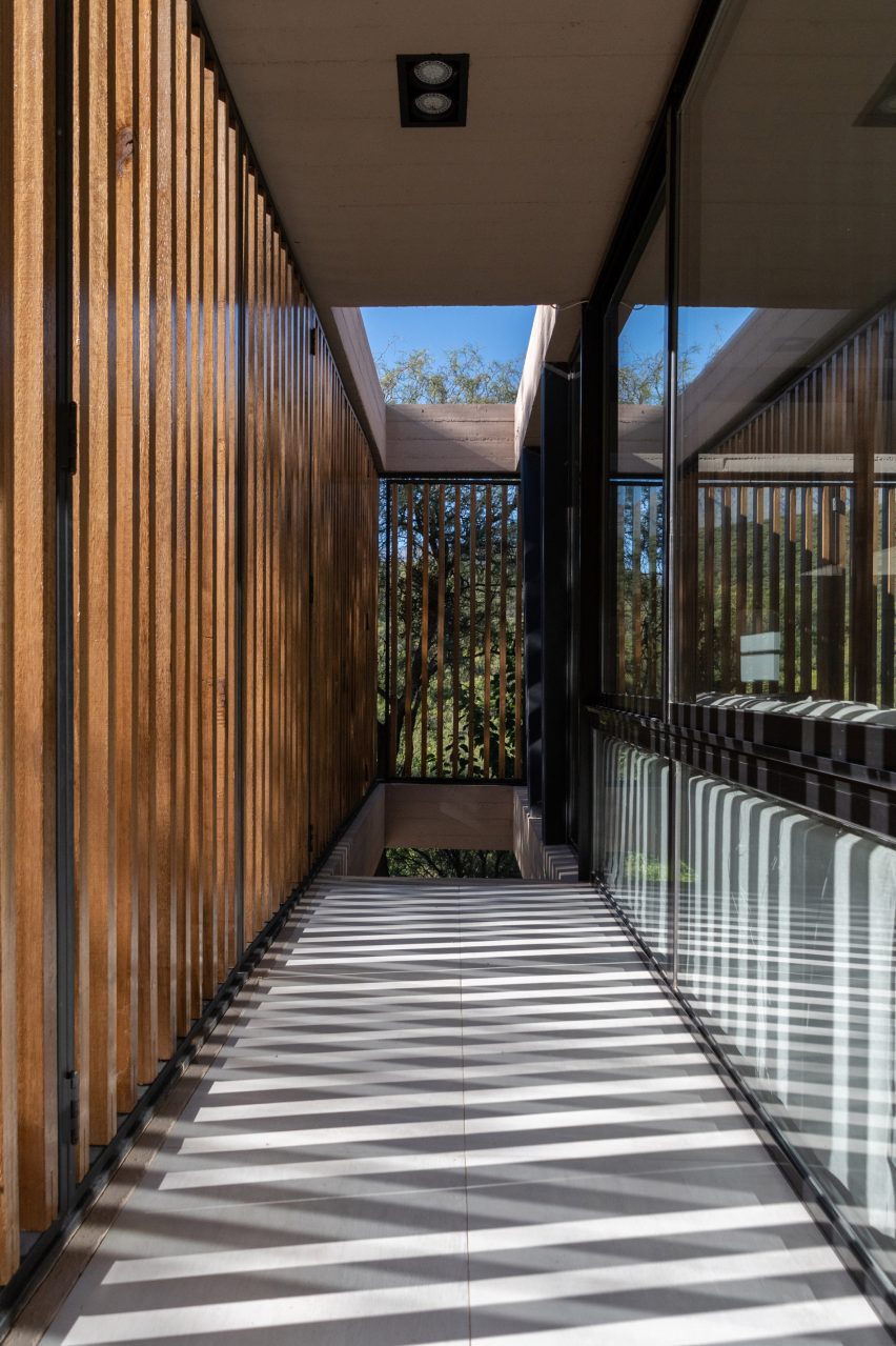 Córdoba House by Barrionuevo Villanueva Arquitectos