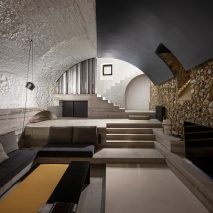 Sunken living area at Cruilles 2