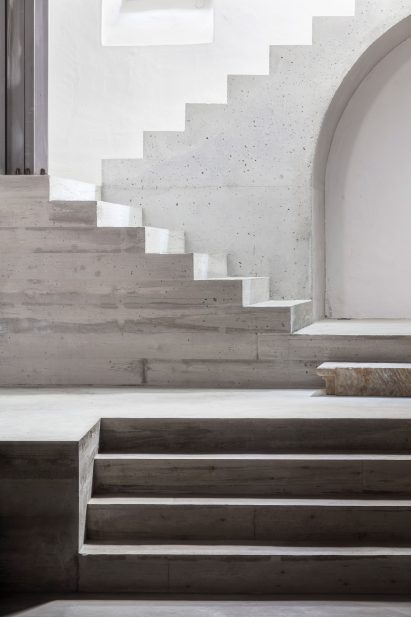 Detail image of steps in the living room