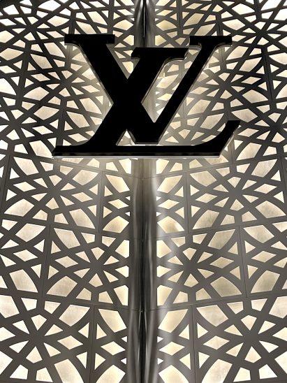 Louis Vuitton screen