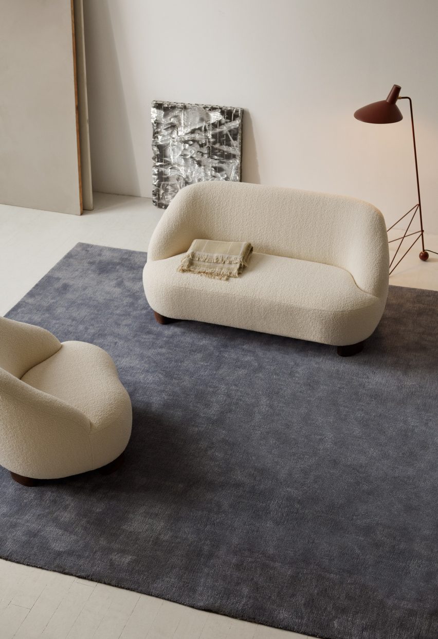 A photograph of the Margas seating by Louise Liljencrantz for &tradition