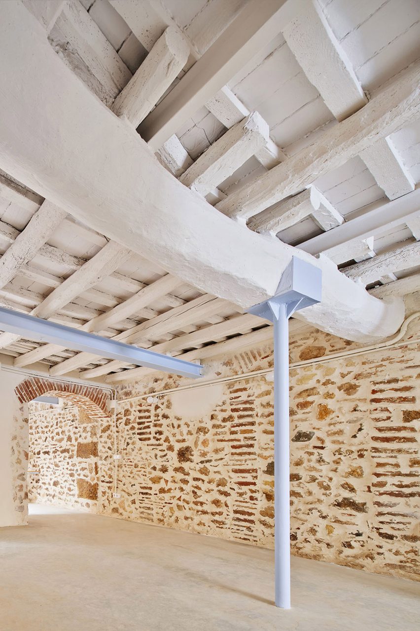 Mediona 13 interiors by Nua Arquitectures