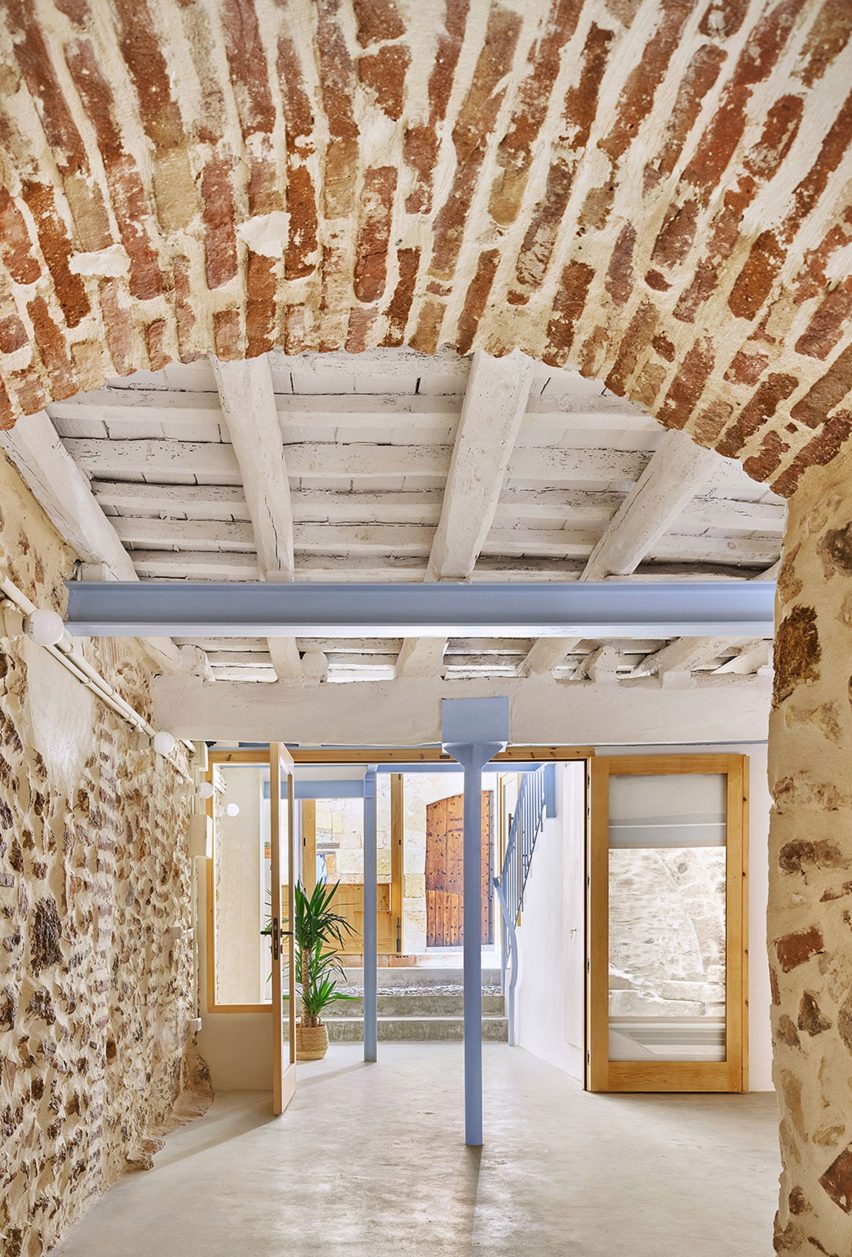 Mediona 13 interiors by Nua Arquitectures