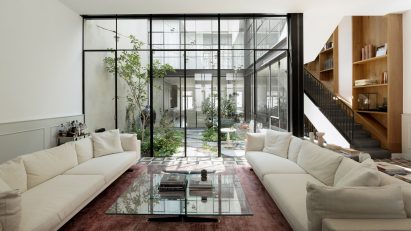 Inner courtyard in Tel Aviv townhouse