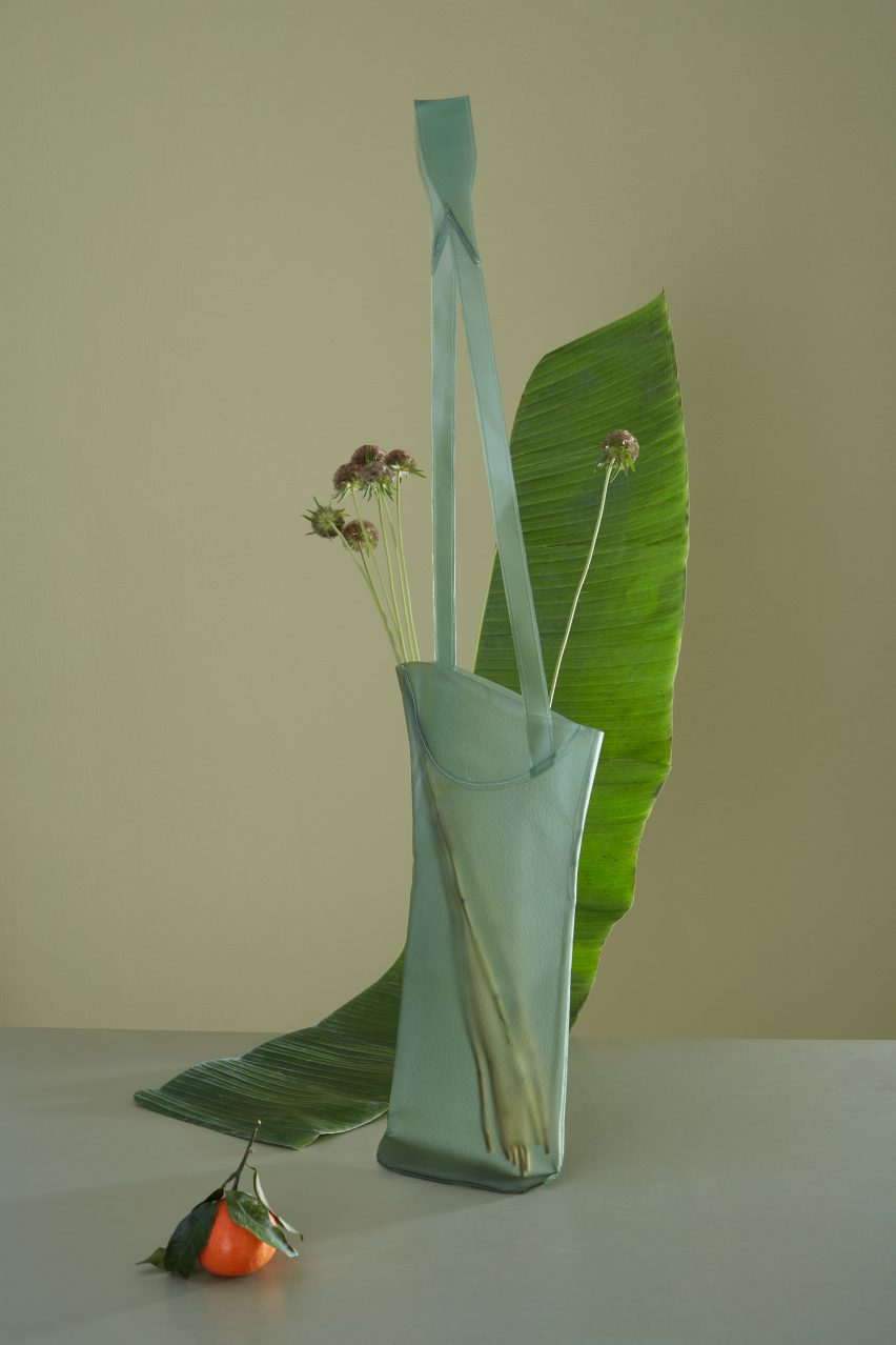 A blue bag made from Peelsphere