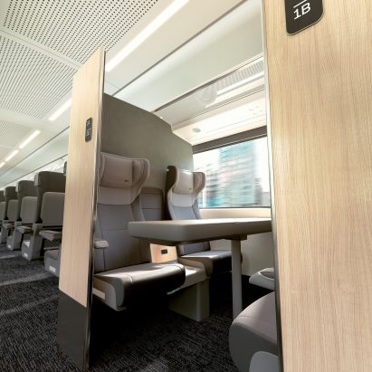 Business class booth