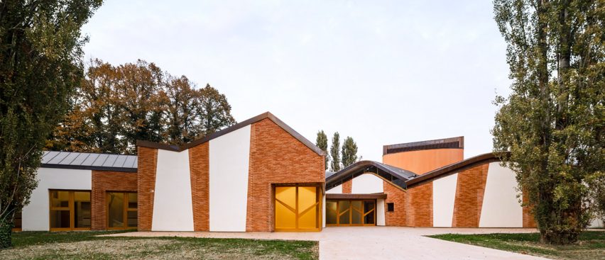 Front of San Giacomo Apostolo church