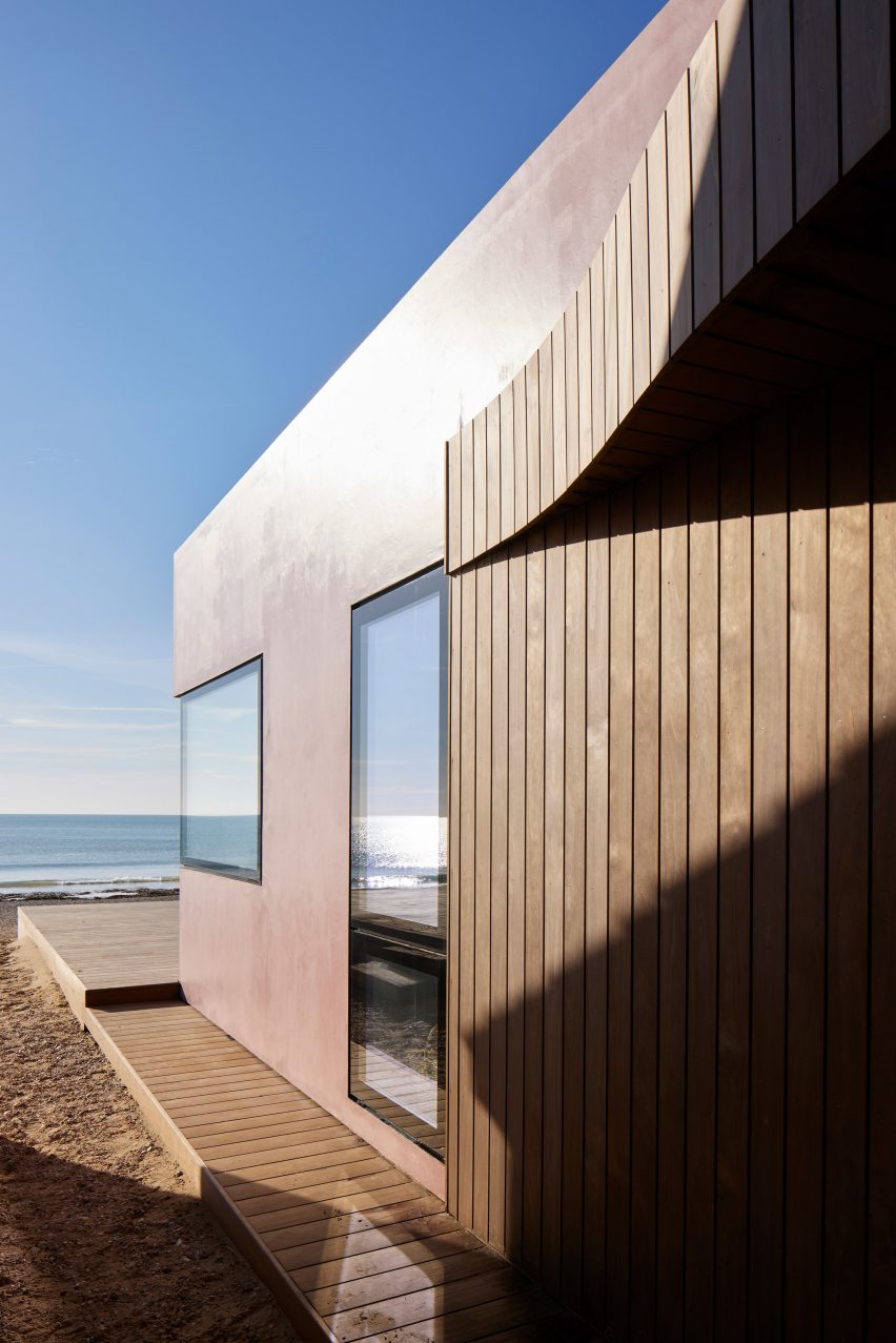Entrance to Seabreeze by RX Architects