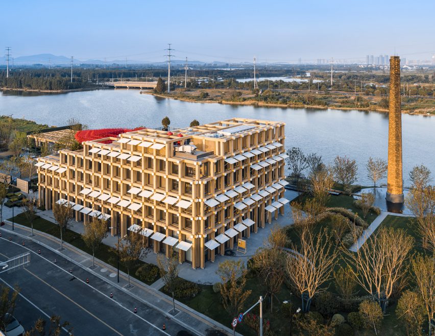 Shaoxing Rice Wine Town Reception Room by Gad