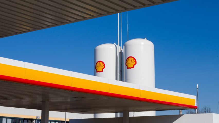 Hydrogen fuelling station in Germany by Shell
