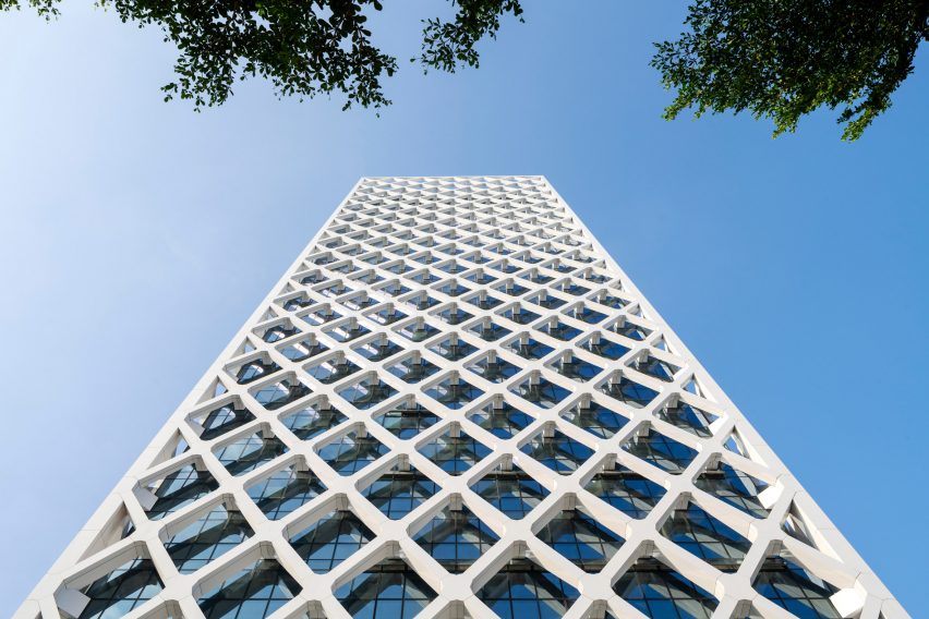 Steel diagrid encases the Rural Commercial Bank Headquarters building in Shenzhen